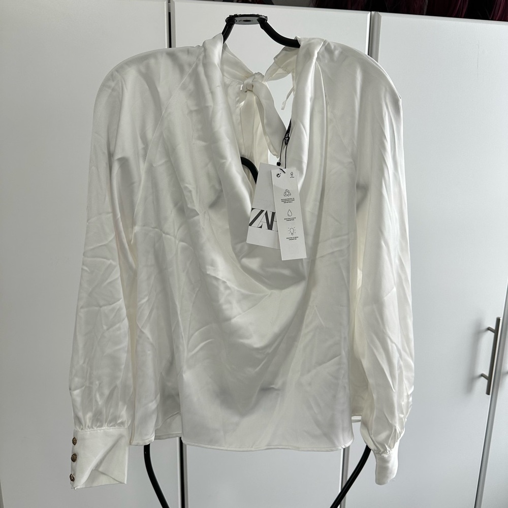 Beautiful blouses Zara size l